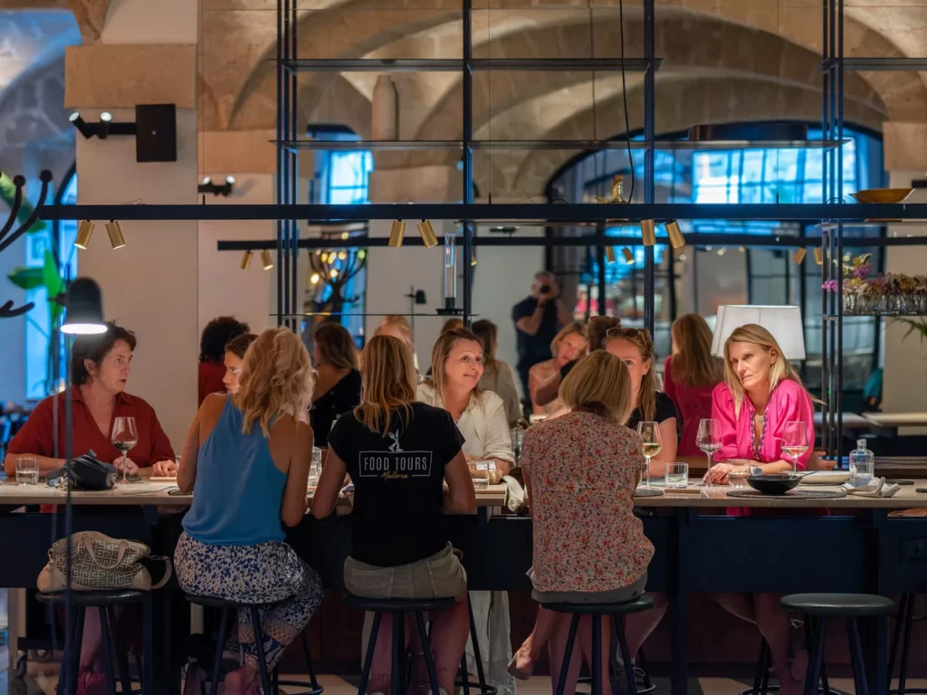 Cosas que hacer con amigos en Mallorca - Cena en Xalest