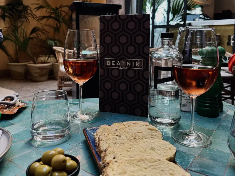 Ideas for a romantic date in Mallorca - Dinner at Beatnik Palma