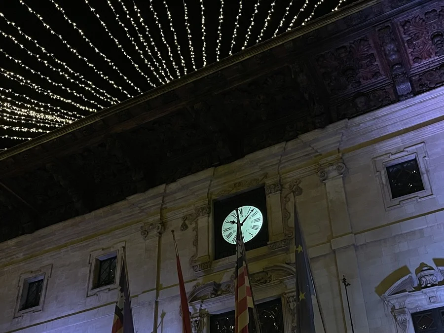 Plaza Cort in Palma lit up for New Year’s Eve celebrations.
