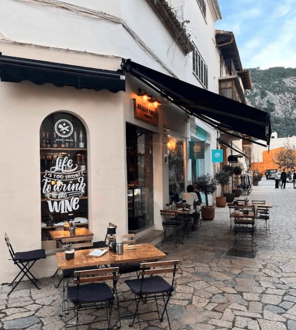Anima e Farina - cosy wine bar in Pollença