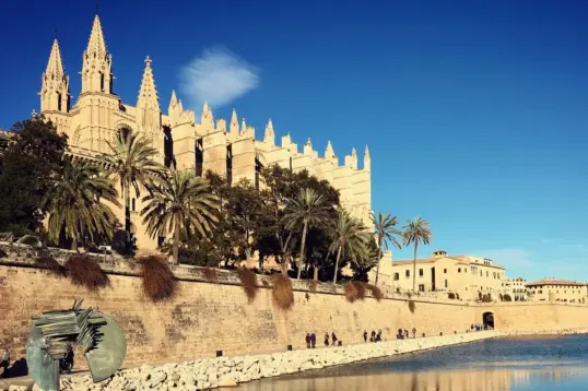 Palma Cathedral overlooking the waterfront in Palma de Mallorca