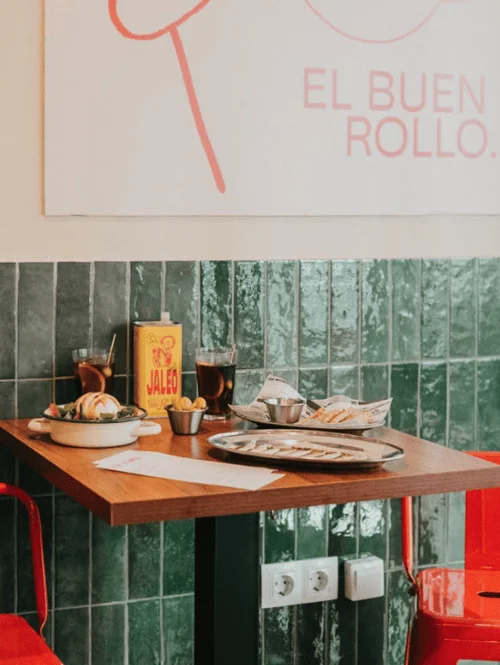 La Mona Vermuteria in Santa Catalina - the best tardeo and vermouth place in Palma